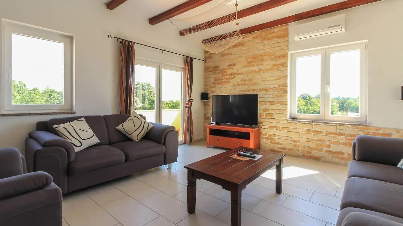 Large Villa Ska With Amazing Private Pool Near The Beach And Town By Wiibuk 普拉