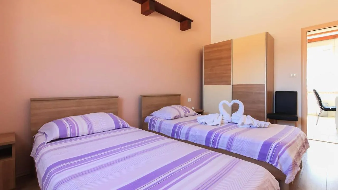 Large Villa Ska With Amazing Private Pool Near The Beach And Town By Wiibuk 普拉 0*,